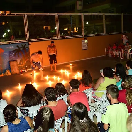 Gold Twins Family Hotel