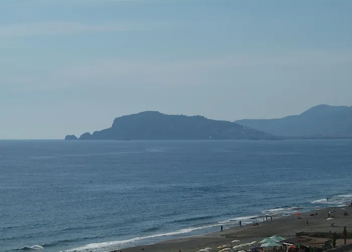 Hotel Gold Twins Family