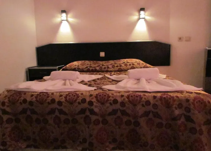Hotel Gold Twins Family