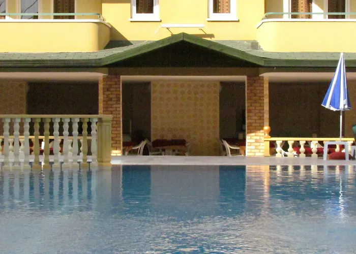 Gold Twins Family Hotel