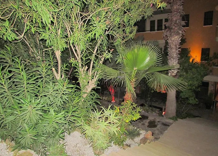 Gold Twins Family Hotel