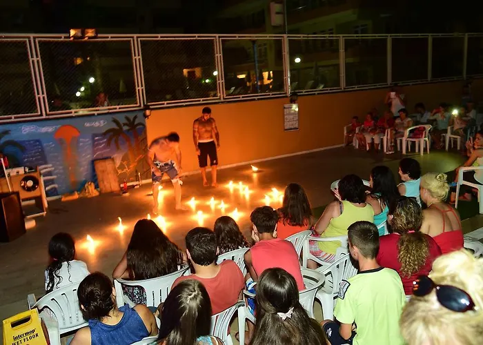 Gold Twins Family Hotel