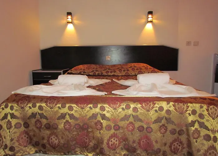 Gold Twins Family 3* Alanya